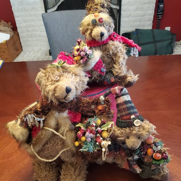 Holiday bears - Picture 1 of 4